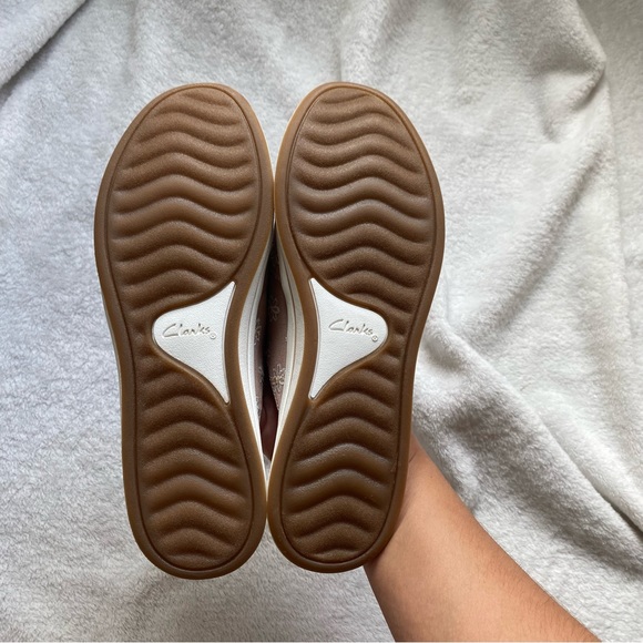 Clarks slip on shoes - Picture 5 of 5